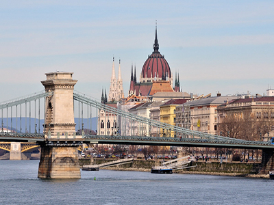 Будапешт - перлина на березі Дунаю