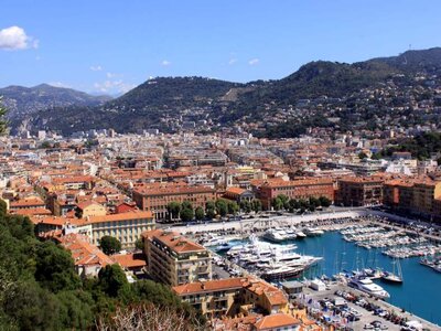 Канни - зірки, карти та бездонна лазур